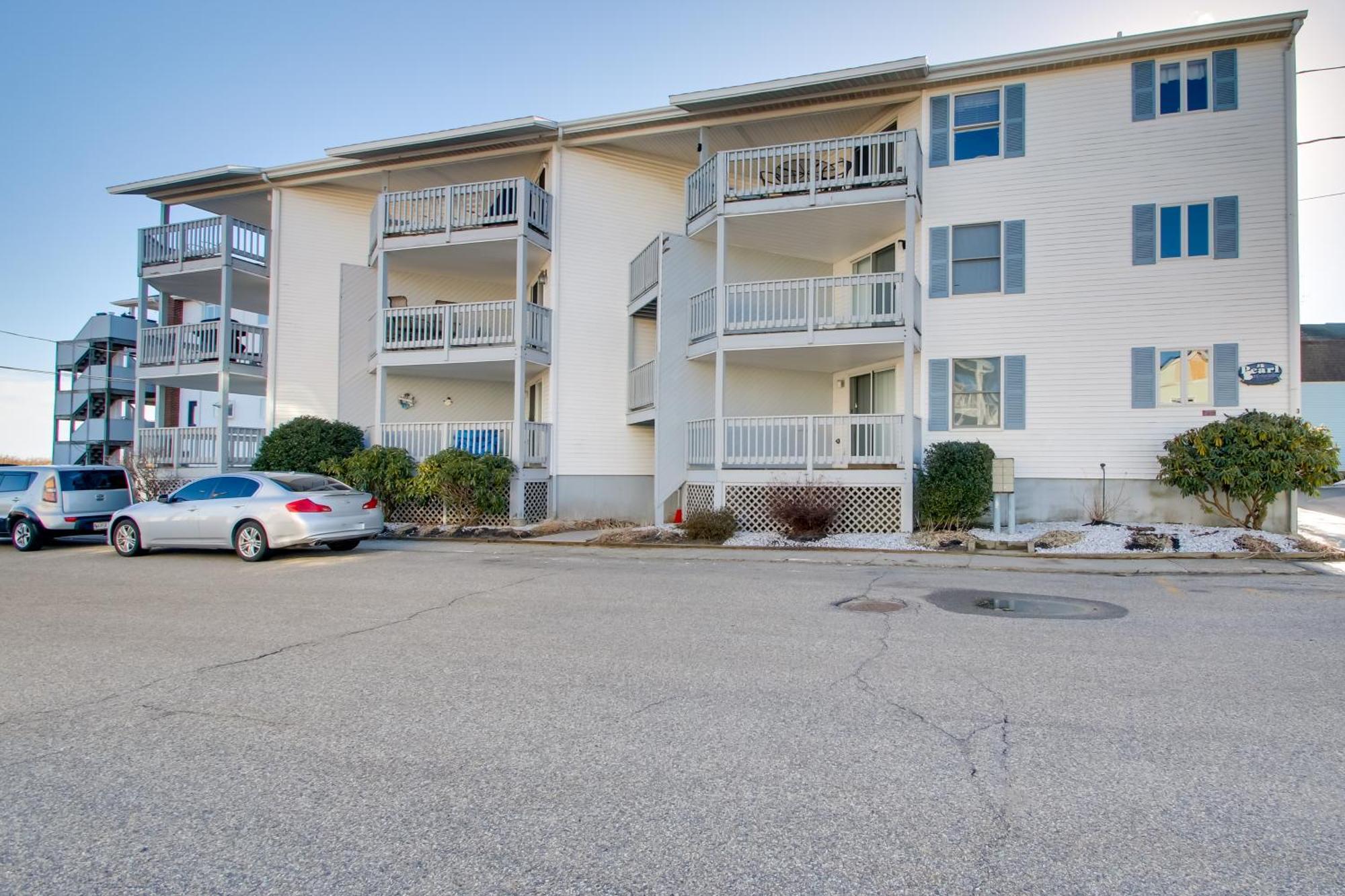 Beachfront Old Orchard Beach Condo With Balcony Exterior photo