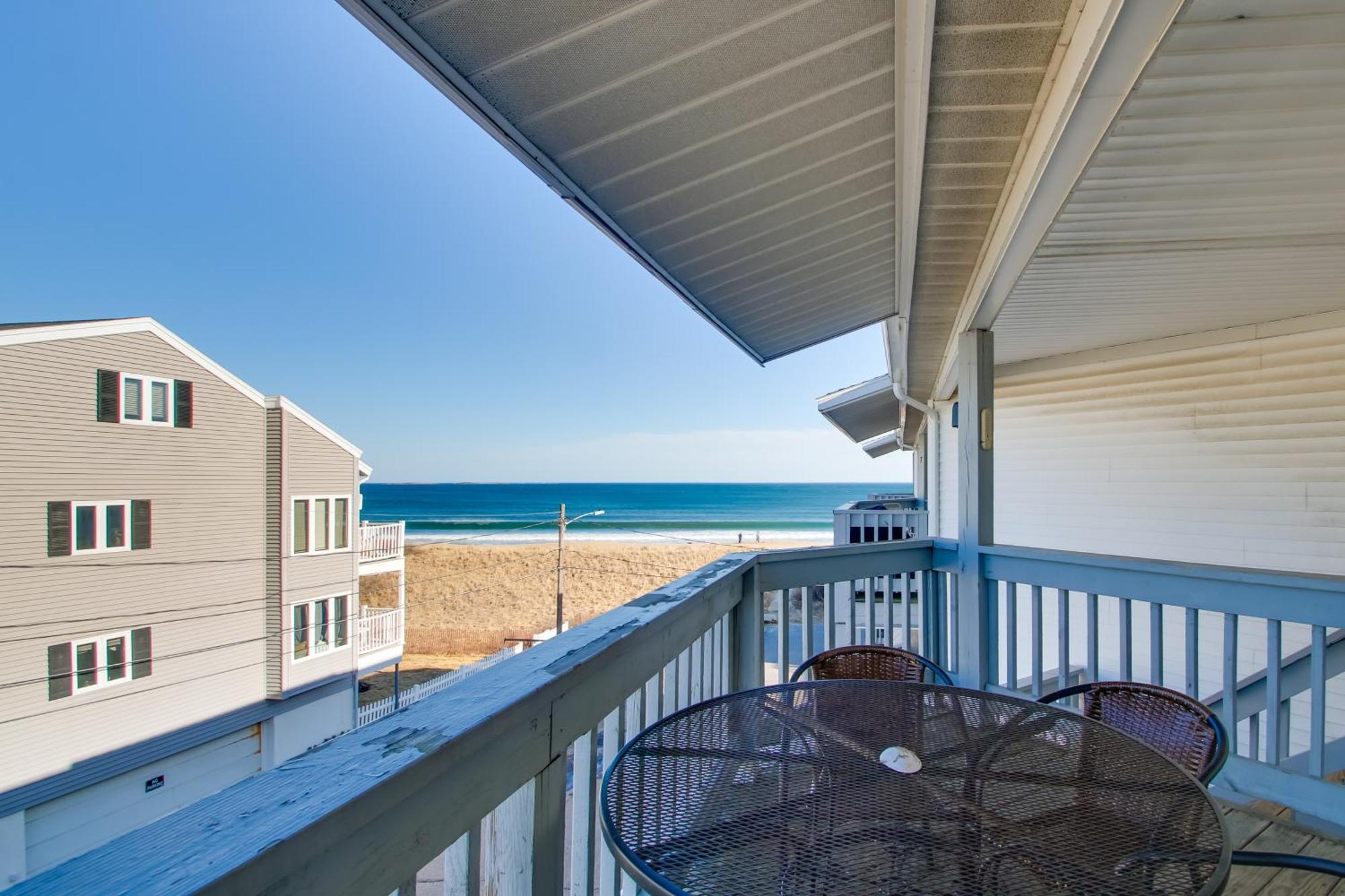 Beachfront Old Orchard Beach Condo With Balcony Exterior photo